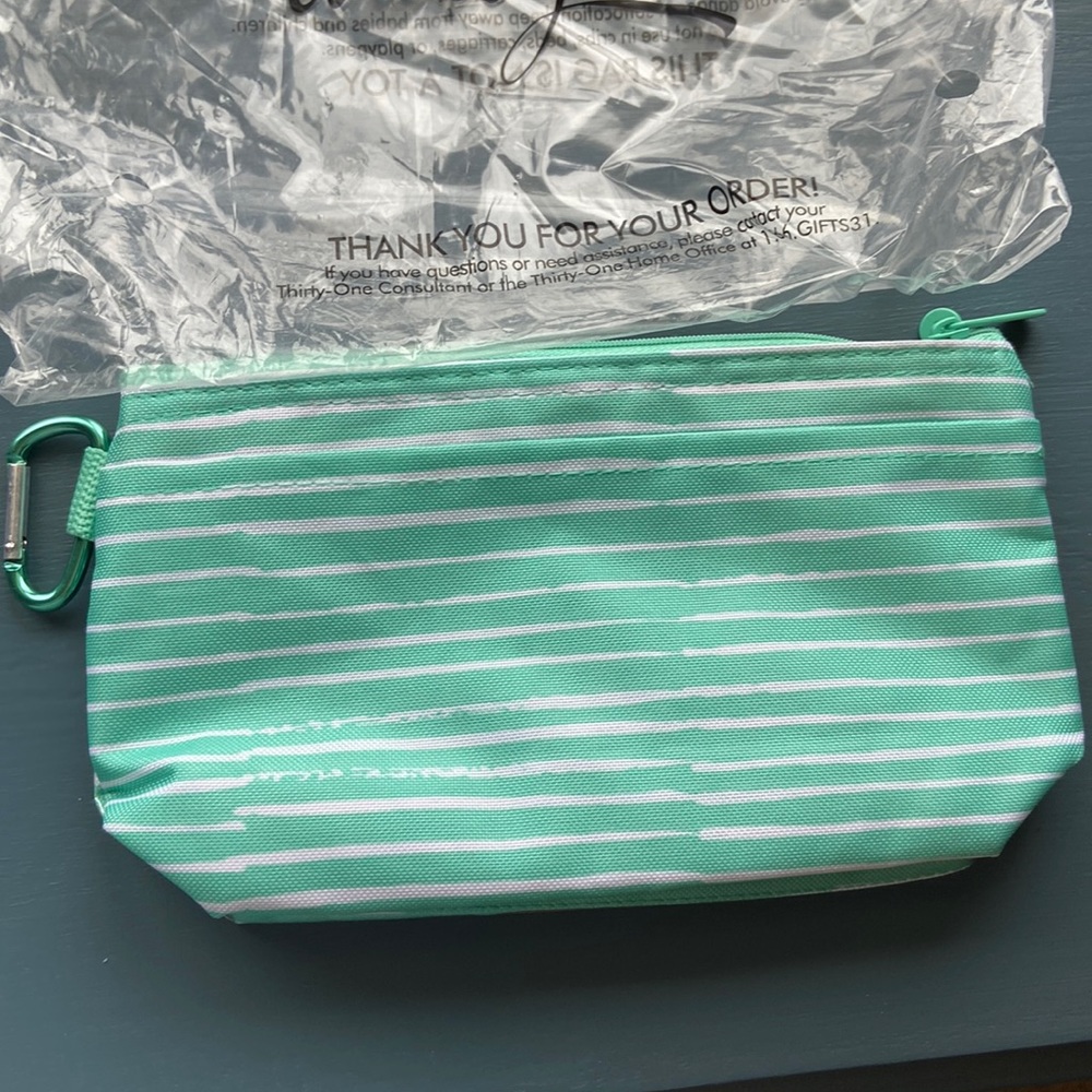 Thirty-One Clip Pouch